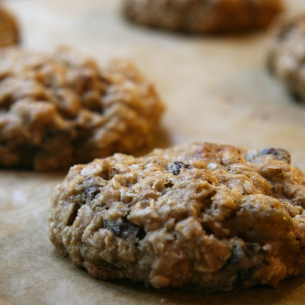 Oatmeal Raisin Cookies — Dozen (12)